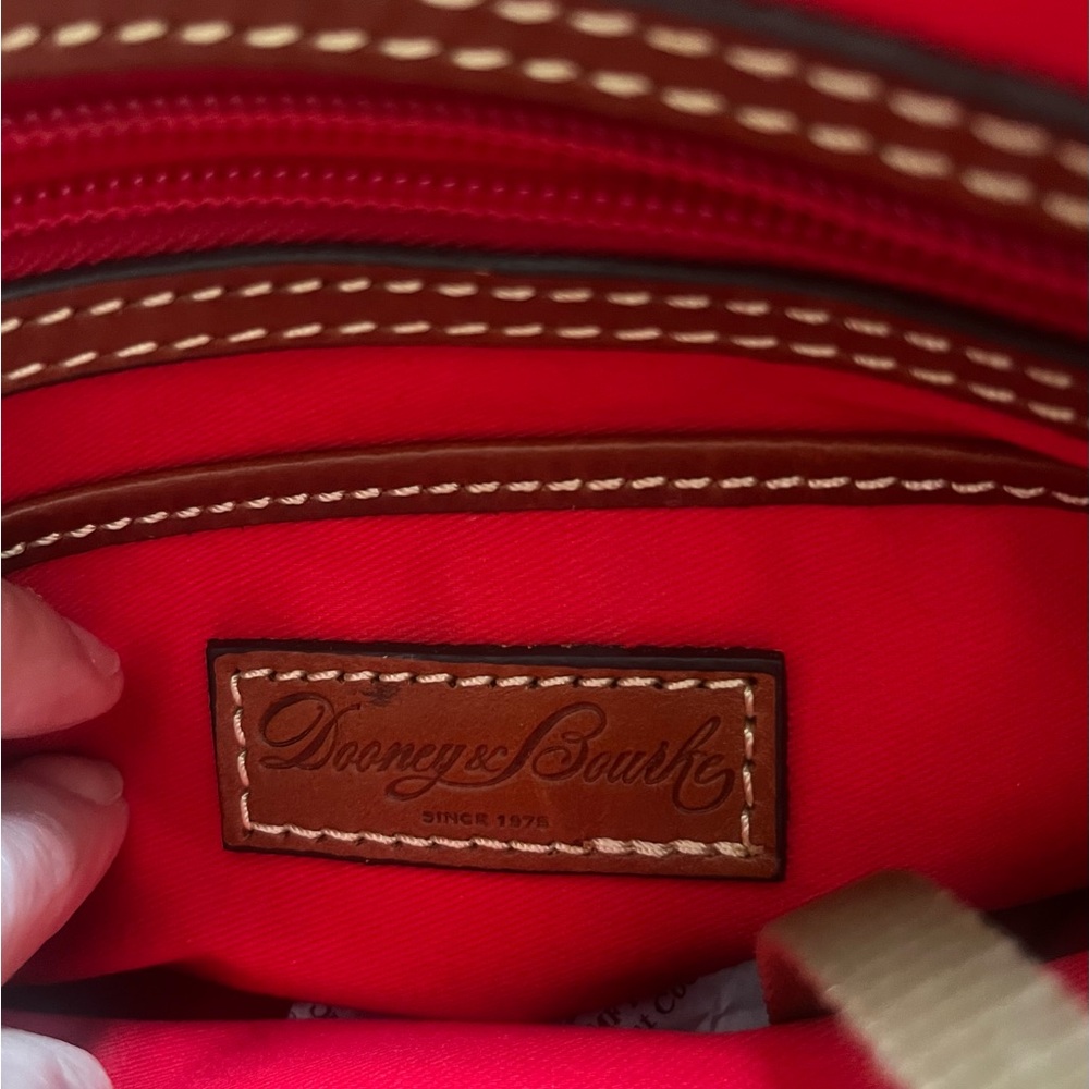 Dooney & Bourke Trixie leather crossbody bag in color Jade. New Without Tags - Picture 9 of 10